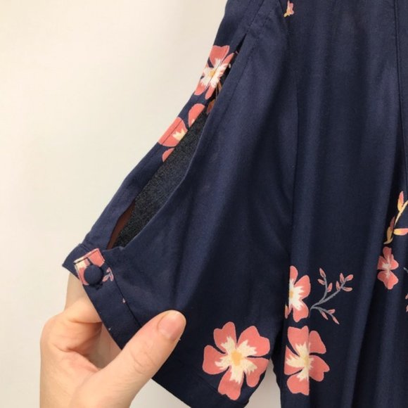 Roxy Monument View Short Sleeve Floral Wrap Dress - Picture 4 of 4